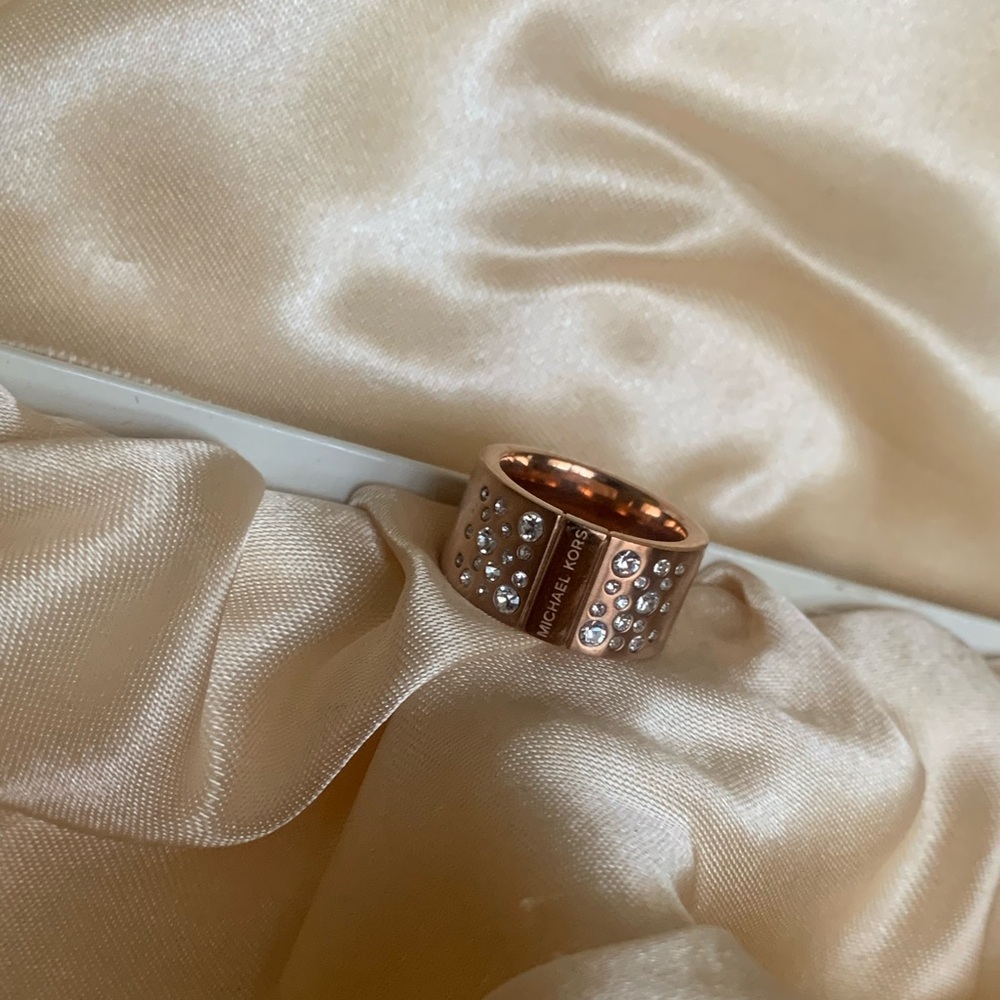 Michael Kors Rose Gold Chunky Diamond/Crystal Rhinestone Statement Ring Size 6